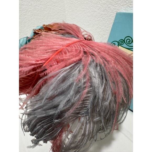 Vintage 1940s Feathered Cocktail Fascinator Hat w Chin Ribbon Blue Pink w Box main image 3